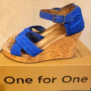 Last chance!! Toms wedge sandals blue